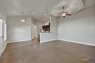 388 E Faust St in New Braunfels, TX - Building Photo - Building Photo