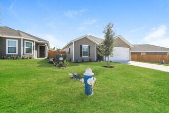 26627 Ezemily Dr in Magnolia, TX - Building Photo - Building Photo