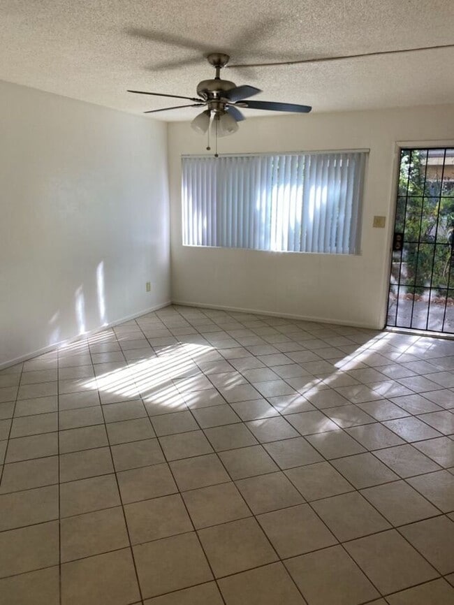 4440 Rosebud Ln in La Mesa, CA - Building Photo - Building Photo