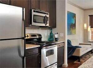 9000 Beaver Creek Rd, Unit 424 in Alpharetta, GA - Building Photo - Building Photo
