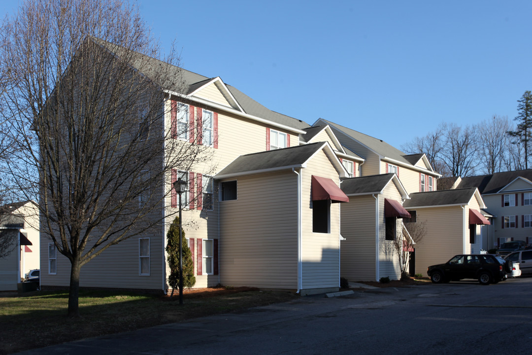 East Village Apartments in High Point, NC - Building Photo