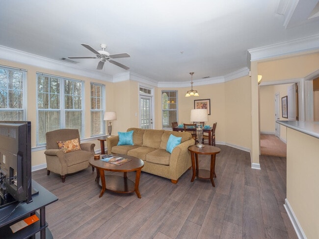 2200 Piney Plains Rd in Cary, NC - Building Photo - Building Photo