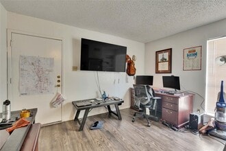 2801 Hemphill Park in Austin, TX - Building Photo - Building Photo