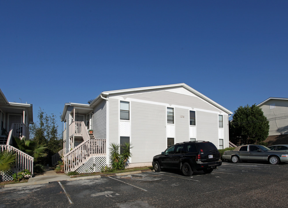 1279 Redwood Ln in Gulf Breeze, FL - Building Photo