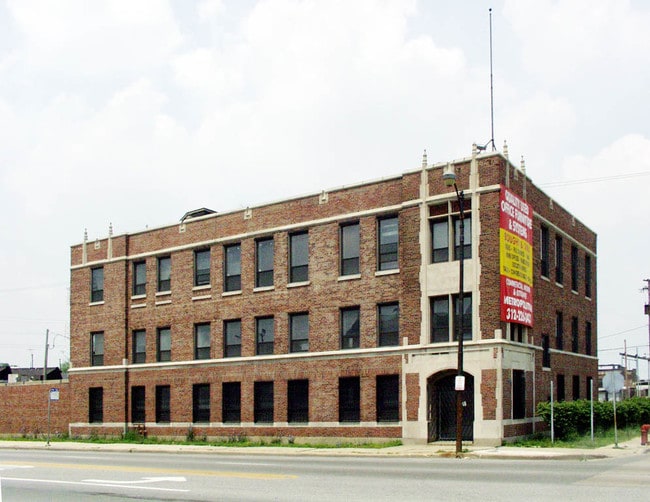 2500 W Roosevelt Rd in Chicago, IL - Building Photo - Building Photo