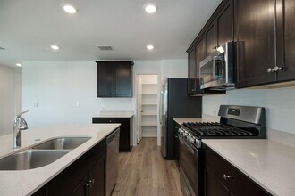 7225 Spotted Leaf Wy in Austin, TX - Building Photo - Building Photo