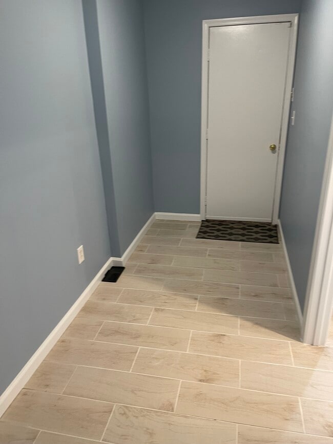 property at 8205 Londonderry Ct