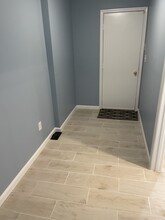 8205 Londonderry Ct in Laurel, MD - Foto de edificio - Building Photo
