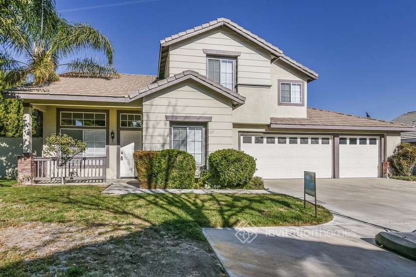 25565 Crockett Ln in Stevenson Ranch, CA - Foto de edificio