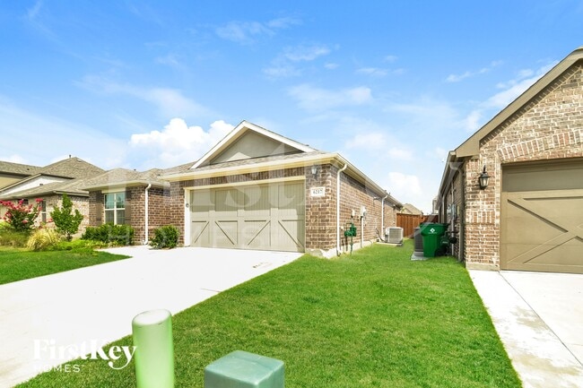 6217 Painswick Dr in Aubrey, TX - Building Photo - Building Photo