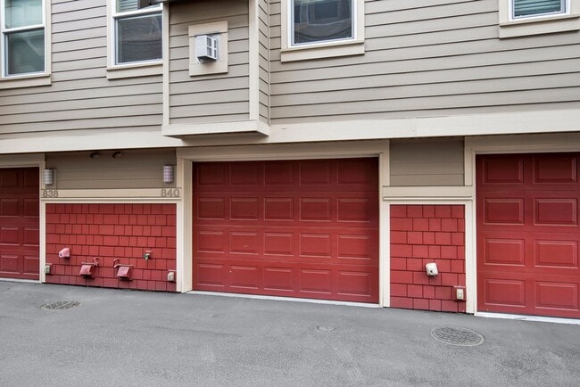 840 N 145th Ln in Shoreline, WA - Building Photo - Building Photo