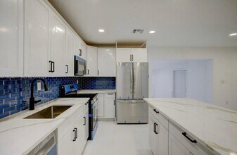 1101 NW 14th Ct in Fort Lauderdale, FL - Building Photo - Building Photo