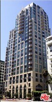 10727 Wilshire Blvd in Los Angeles, CA - Building Photo