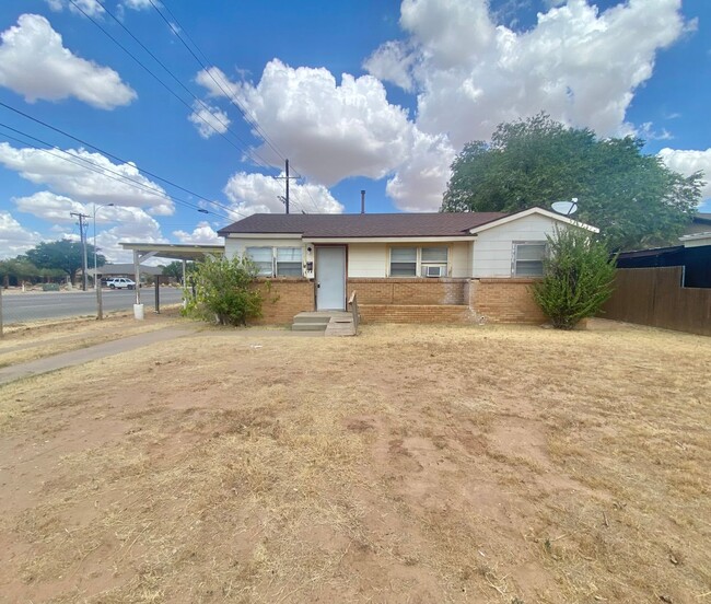 property at 3322 Jarvis St