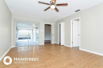 13210 Silvercreek Dr in Riverview, FL - Foto de edificio - Building Photo