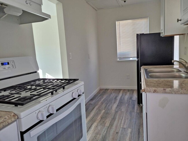 1161 Benicia Rd in Vallejo, CA - Building Photo - Building Photo