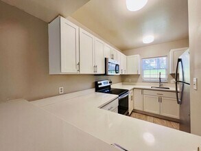 1335 Villa Ln in Apopka, FL - Building Photo - Building Photo