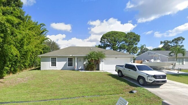 1621 SE Minorca Ave