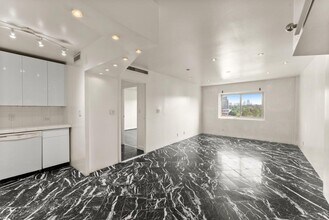 2285 Peachtree Rd NE in Atlanta, GA - Building Photo - Building Photo