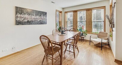 2614 W Thomas St, Unit Apt 1 in Chicago, IL - Building Photo - Building Photo