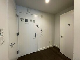 131-05 40th Rd, Unit 18T in Queens, NY - Building Photo