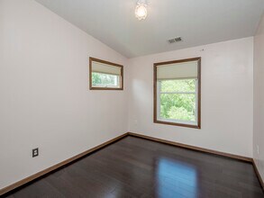 961 18th Ave SE in Minneapolis, MN - Foto de edificio - Building Photo