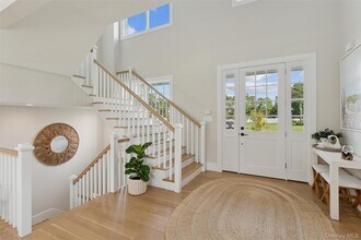 7 Margareta Ct in Westhampton Beach, NY - Building Photo - Building Photo