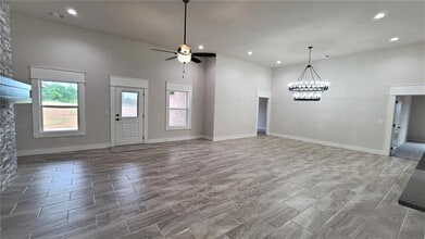 9308 SW 35th St in Oklahoma City, OK - Building Photo - Building Photo