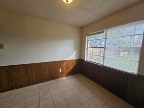 1437 NW Great Plains Blvd in Lawton, OK - Building Photo - Building Photo