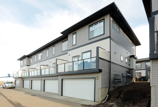 Centurion Townhomes in Spruce Grove, AB - Building Photo - Building Photo