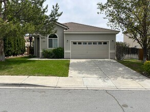 5518 Spandrell Cir in Sparks, NV - Building Photo - Building Photo