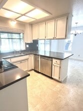 2125 Northridge Dr in Modesto, CA - Building Photo - Building Photo