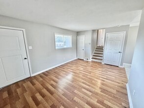 784 Western Park Dr in Memphis, TN - Building Photo - Building Photo