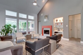 3 Vincent Ct in Spring, TX - Building Photo - Building Photo
