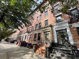 513 Park Pl in Brooklyn, NY - Building Photo