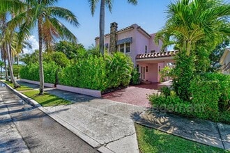 194 Almeria Rd in West Palm Beach, FL - Building Photo - Building Photo