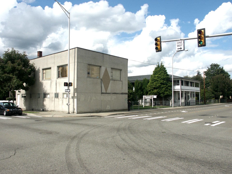 Bennett Apartments in Renton, WA - Building Photo