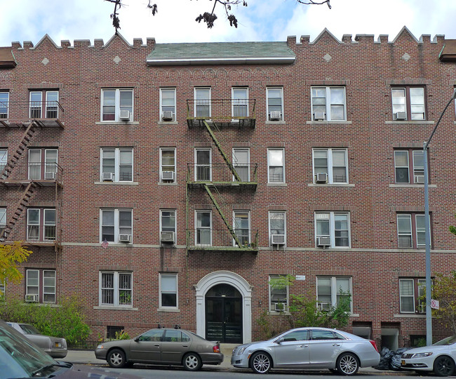 41-07 47th Ave in Sunnyside, NY - Building Photo - Building Photo