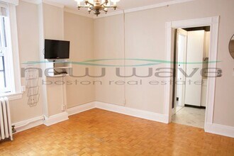 21 Beacon St, Unit 8D in Boston, MA - Building Photo - Building Photo