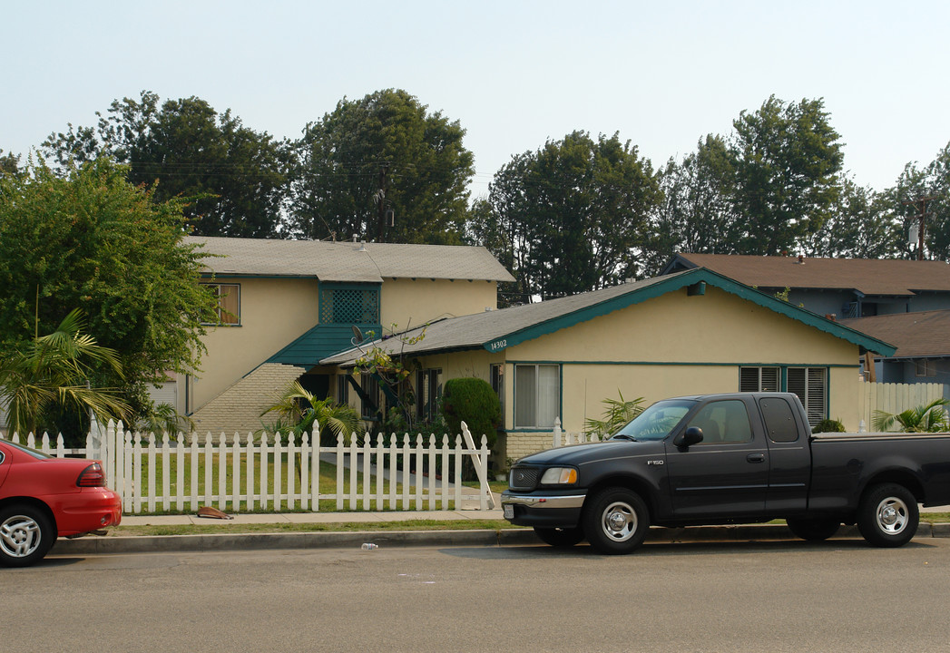 14302 Locust St in Westminster, CA - Building Photo