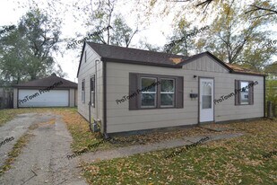 8 Girard Blvd in Joliet, IL - Building Photo