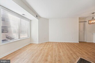 9912 Hellingly Pl in Gaithersburg, MD - Building Photo - Building Photo