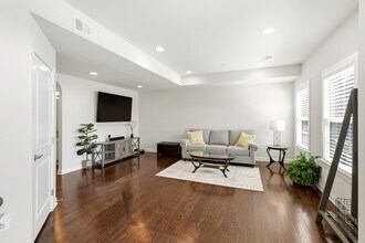 5917 Glen Willow Wy in Ellicott City, MD - Building Photo - Building Photo