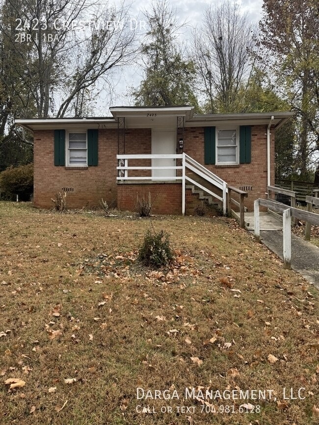 property at 2423 Crestview Dr