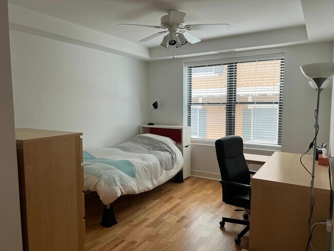 61 Longwood Ave, Unit 8 in Brookline, MA - Foto de edificio - Building Photo