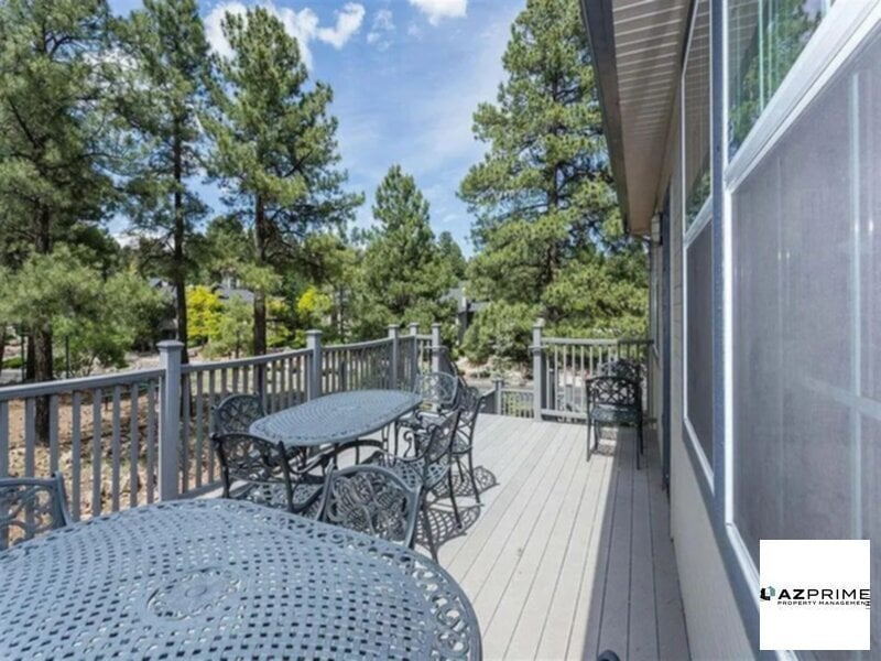 280 S Highland Mesa Rd in Flagstaff, AZ - Building Photo