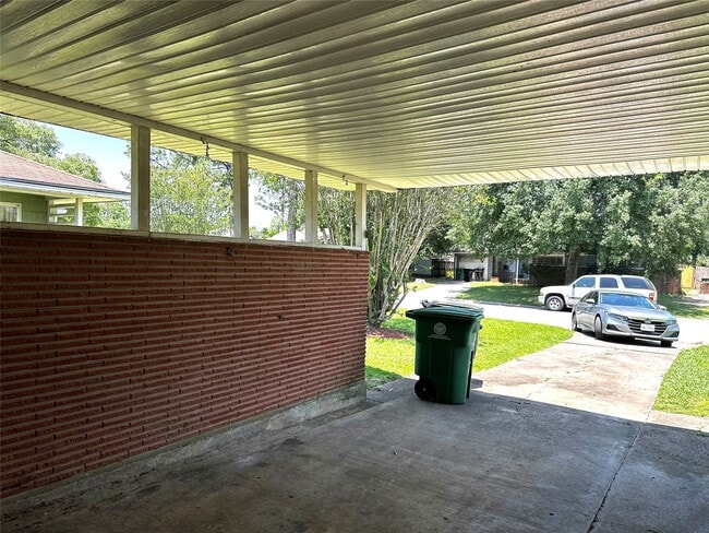 property at 5210 Stuyvesant Ln