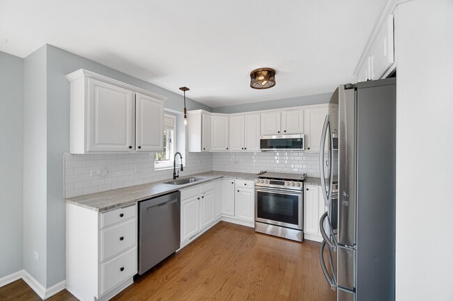 310 Cornwall Cir in Munster, IN - Building Photo - Building Photo