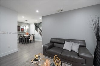 15863 SW 71st St in Miami, FL - Building Photo - Building Photo