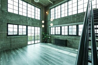 1749 NE Miami Ct, Unit 606 in Miami, FL - Building Photo - Building Photo